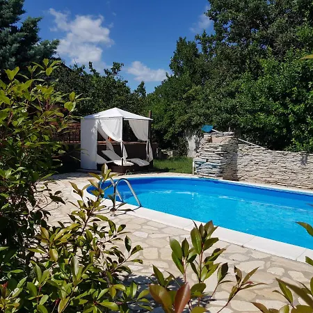 Vikendica The Zen With Heated Pool *