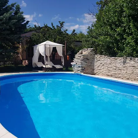 The Zen With Heated Pool Hrboki